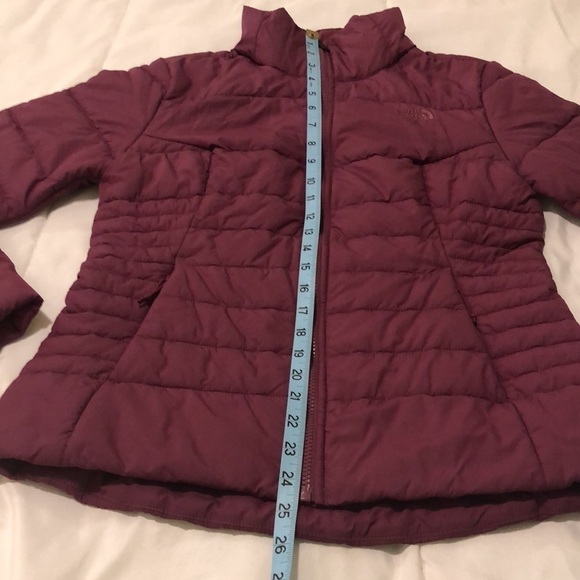The North Face jacket in plum purple with from zipper pockets &  inside pockets - Picture 4 of 14